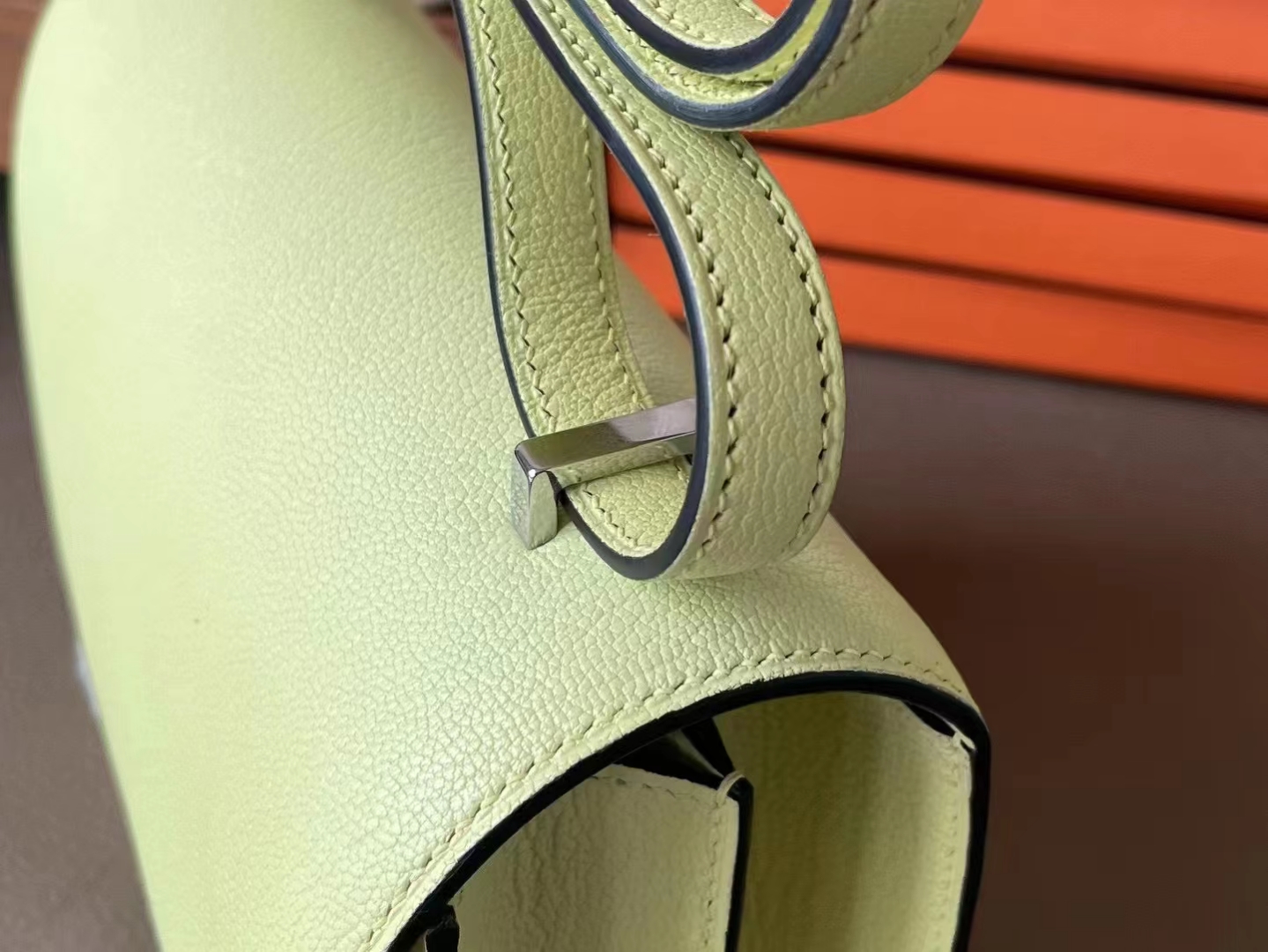 Hermès（爱马仕）Constance 康康 小鸡黄 Evercolor皮 银扣 19cm