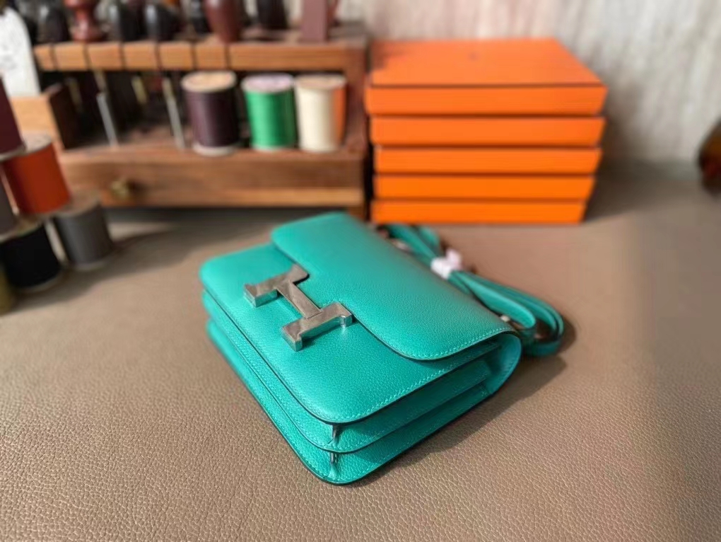 Hermès（爱马仕）Constance 康康 维罗纳绿 Evercolor皮 银扣 19cm