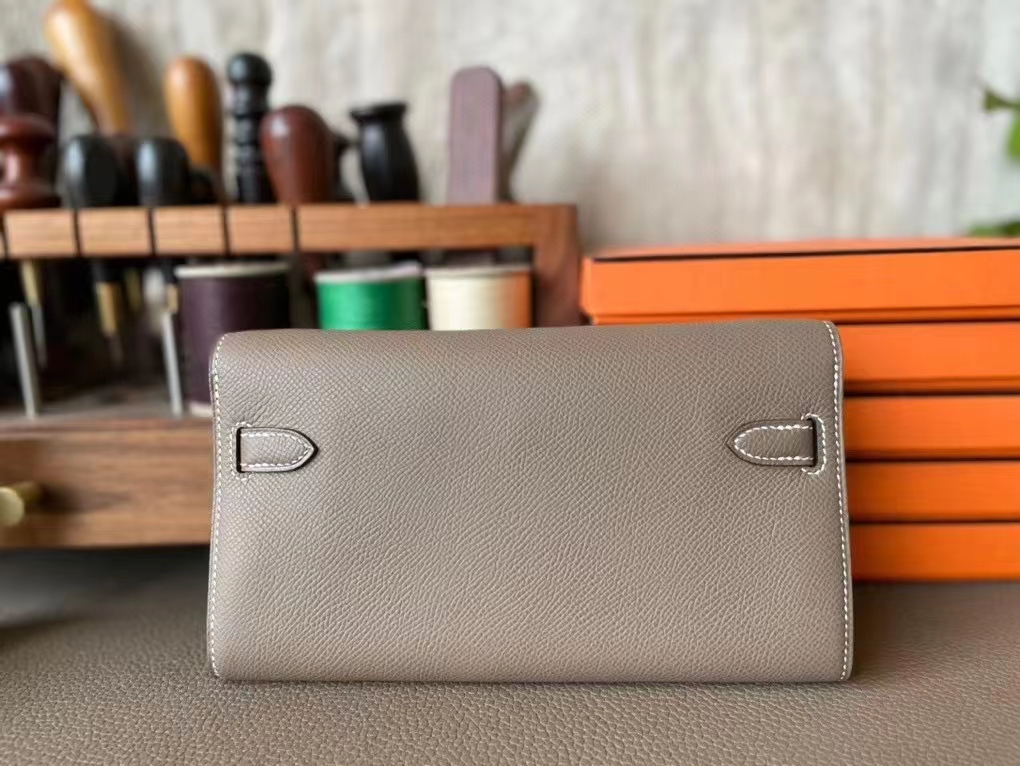 Hermès（爱马仕）Kelly TO GO 大象灰 Epsom 掌纹皮 金扣 20cm