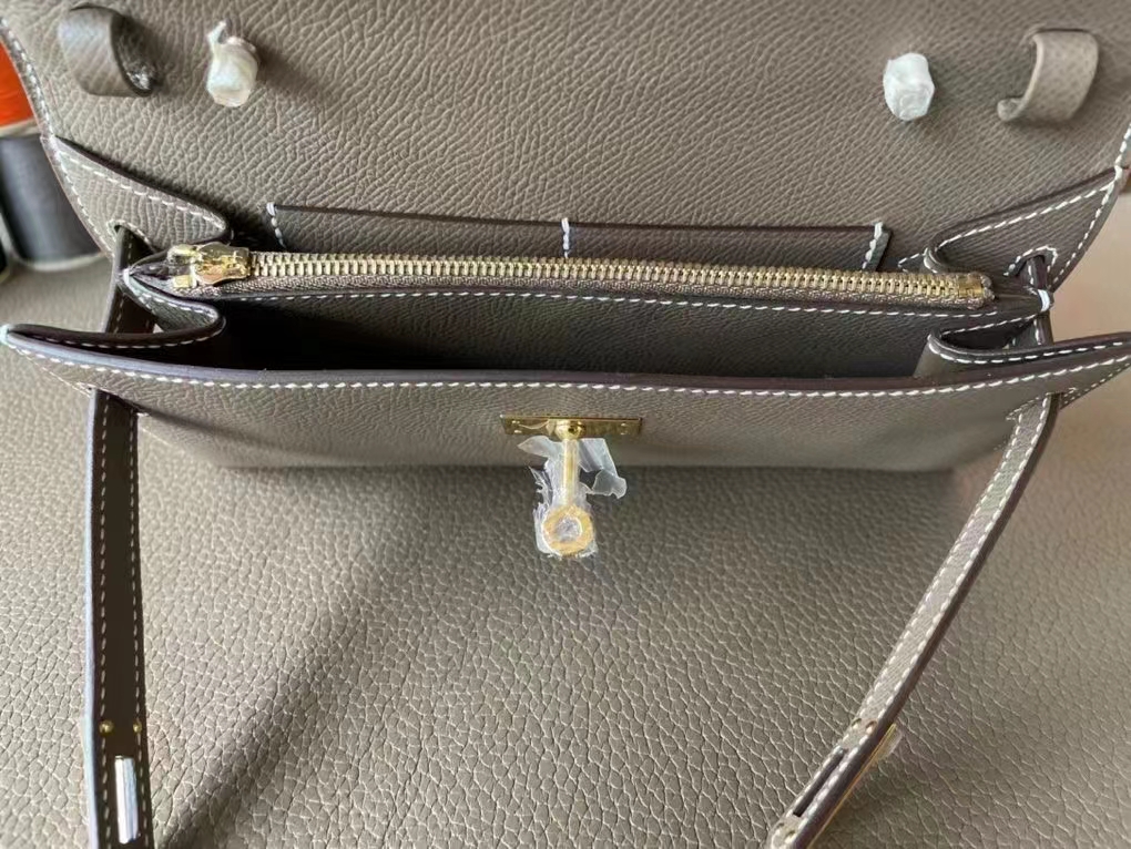 Hermès（爱马仕）Kelly TO GO 大象灰 Epsom 掌纹皮 金扣 20cm