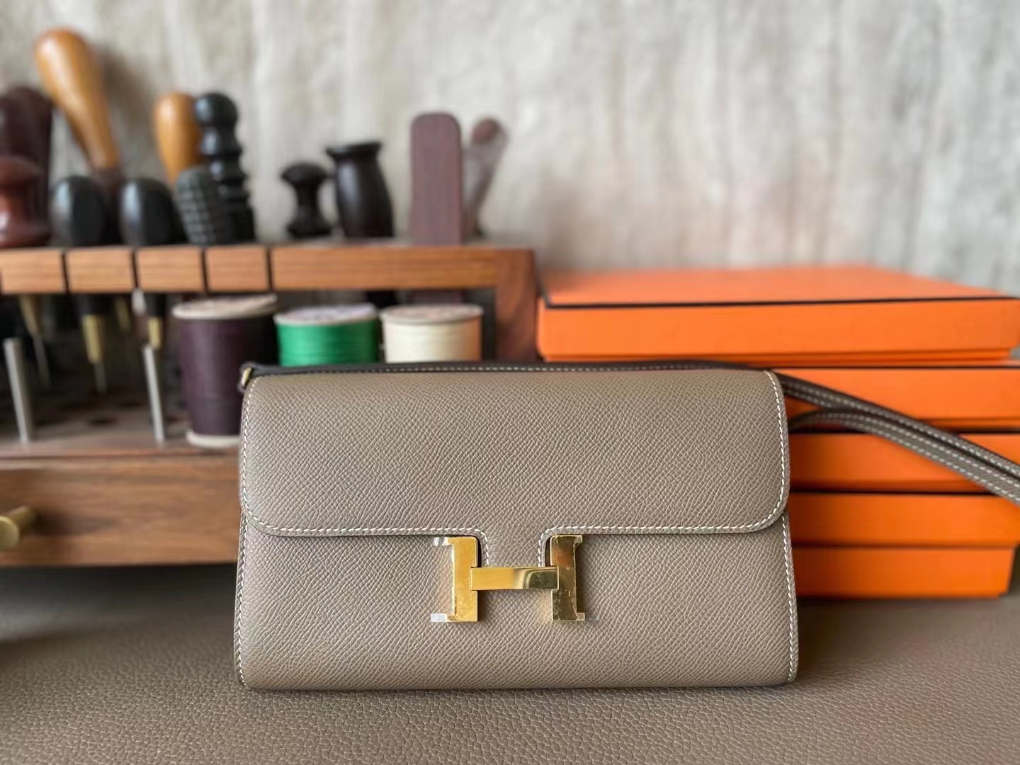 Hermès（爱马仕）Constance To Go 大象灰 Epsom 掌纹皮 金扣 20cm