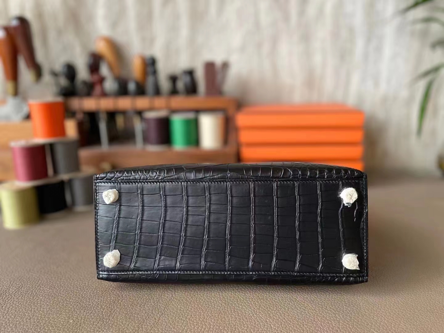 Hermès（爱马仕）Kelly 凯莉包 黑色 雾面美洲鳄 银扣 25cm