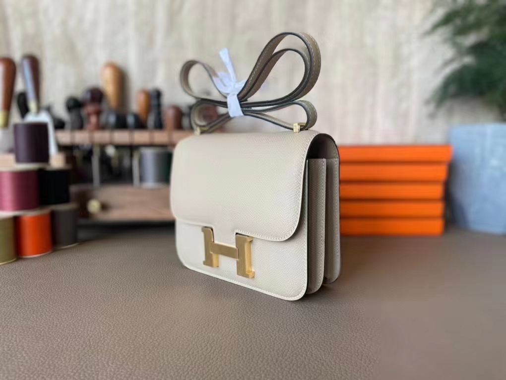 Hermès（爱马仕）Constance 康康 风衣灰 Epsom皮 金扣 19cm