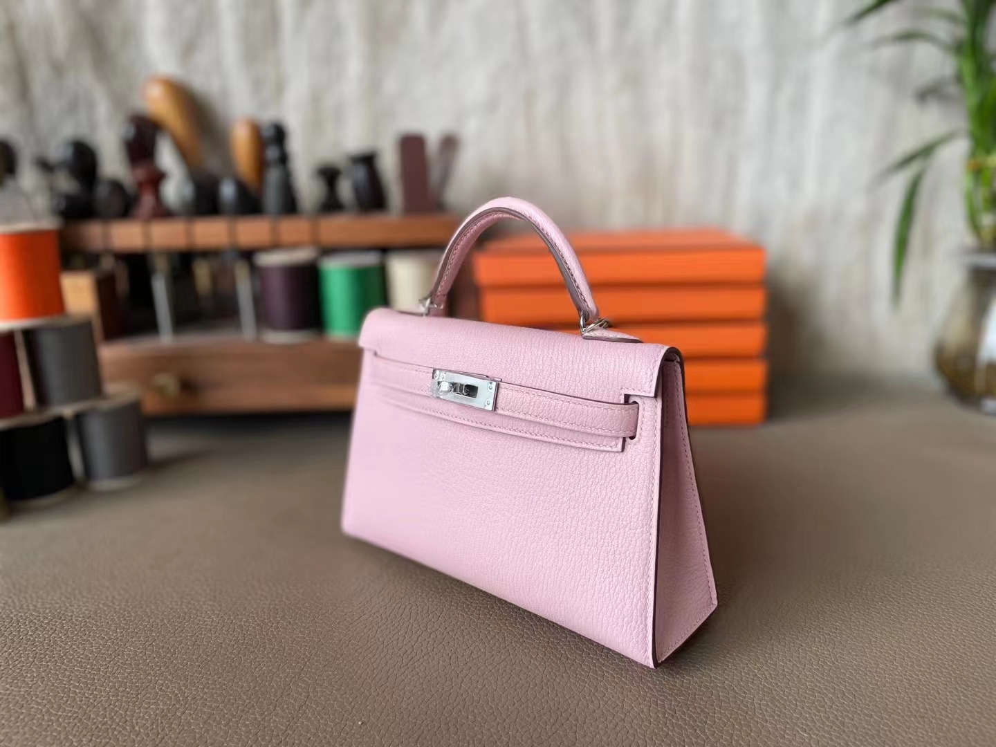 Hermès（爱马仕）mini Kelly 迷你凯莉 山羊皮 3q 水粉 银扣 19cm 二代