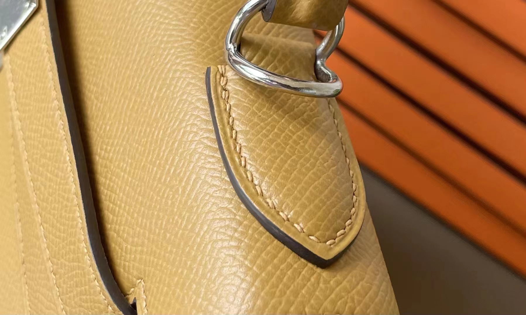 Hermès（爱马仕）Kelly 凯莉包 芝麻色 拼 大象灰 Epsom 掌纹皮 银扣 28cm