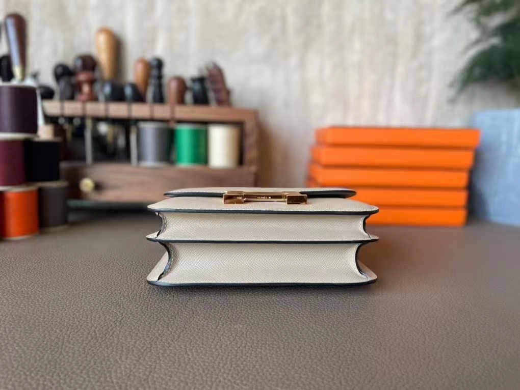 Hermès（爱马仕）Constance 康康 风衣灰 Epsom皮 金扣 19cm