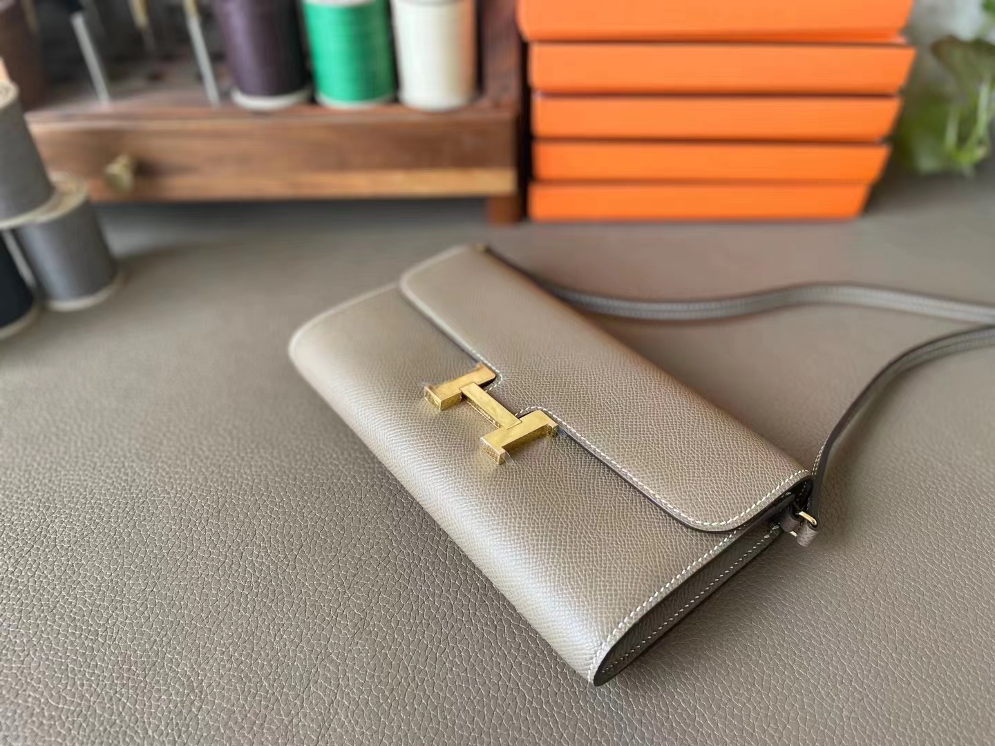 Hermès（爱马仕）Constance To Go 大象灰 Epsom 掌纹皮 金扣 20cm