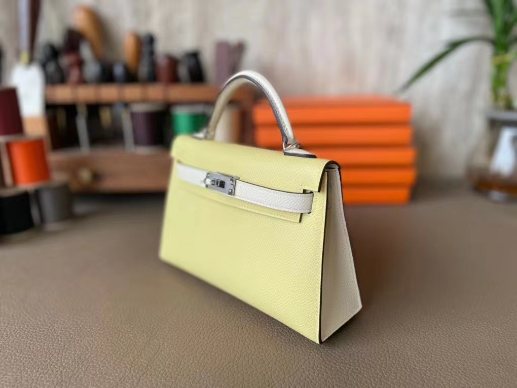 Hermès（爱马仕）minikelly 迷你凯莉 小鸡黄 拼 奶昔白 Epsom掌纹皮 银扣 19cm 二代