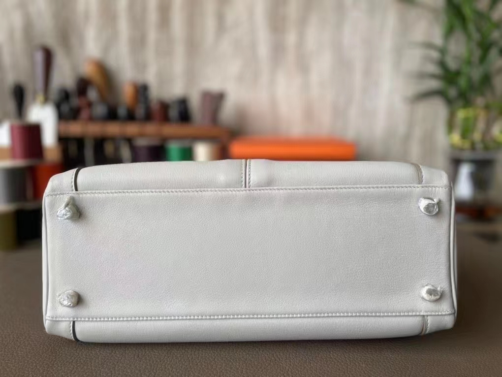 Hermès（爱马仕）kelly lakis  珍珠灰 Swfit 拼 雾面湾鳄 银扣 32cm