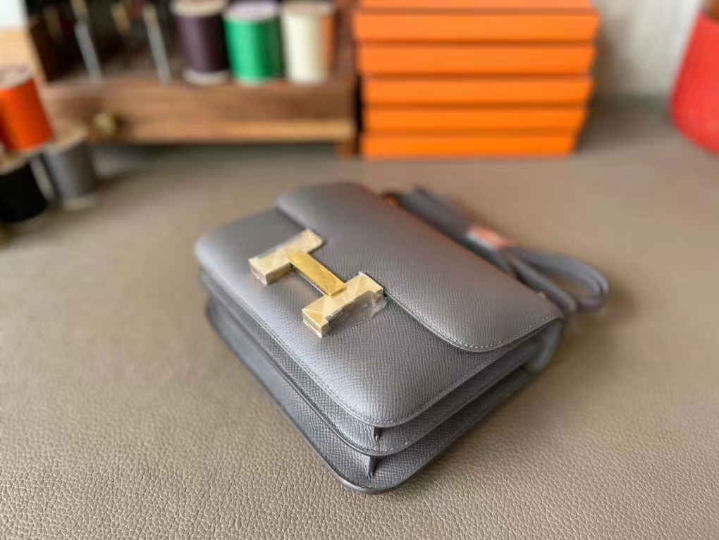 Hermès（爱马仕）Constance 康康 锡器灰 Epsom皮 金扣 19cm