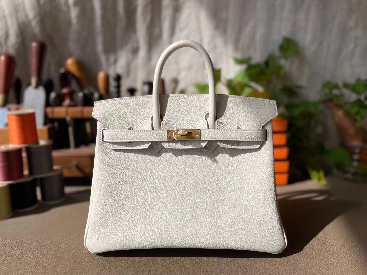 Hermès（爱马仕）Birkin 铂金包 冰川白 TOGO 顶级小牛皮 金扣 25cm
