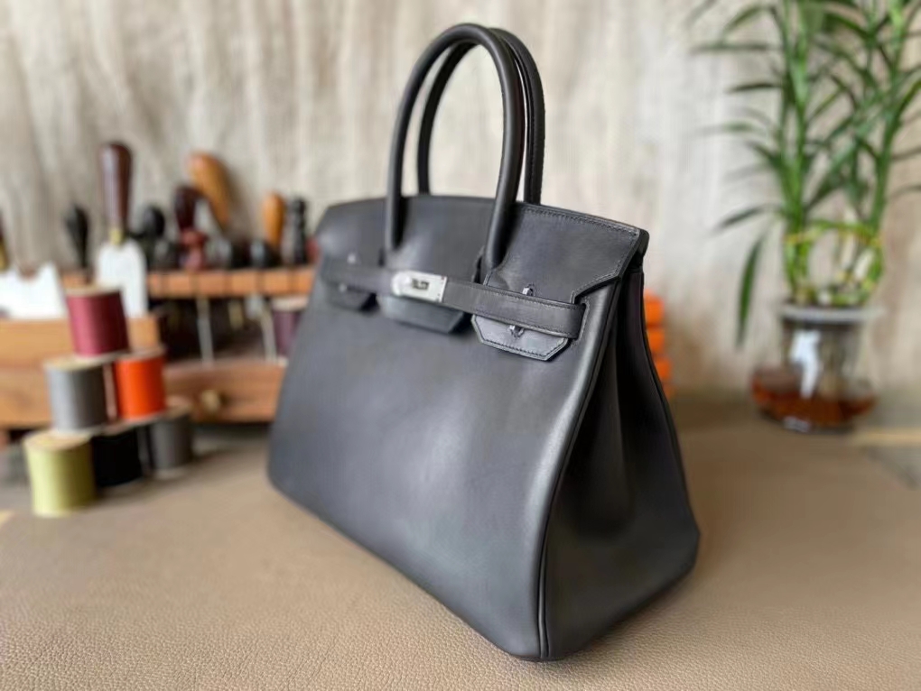 Hermès（爱马仕）Birkin 铂金包 黑色 平纹马鞍皮 银扣 30cm