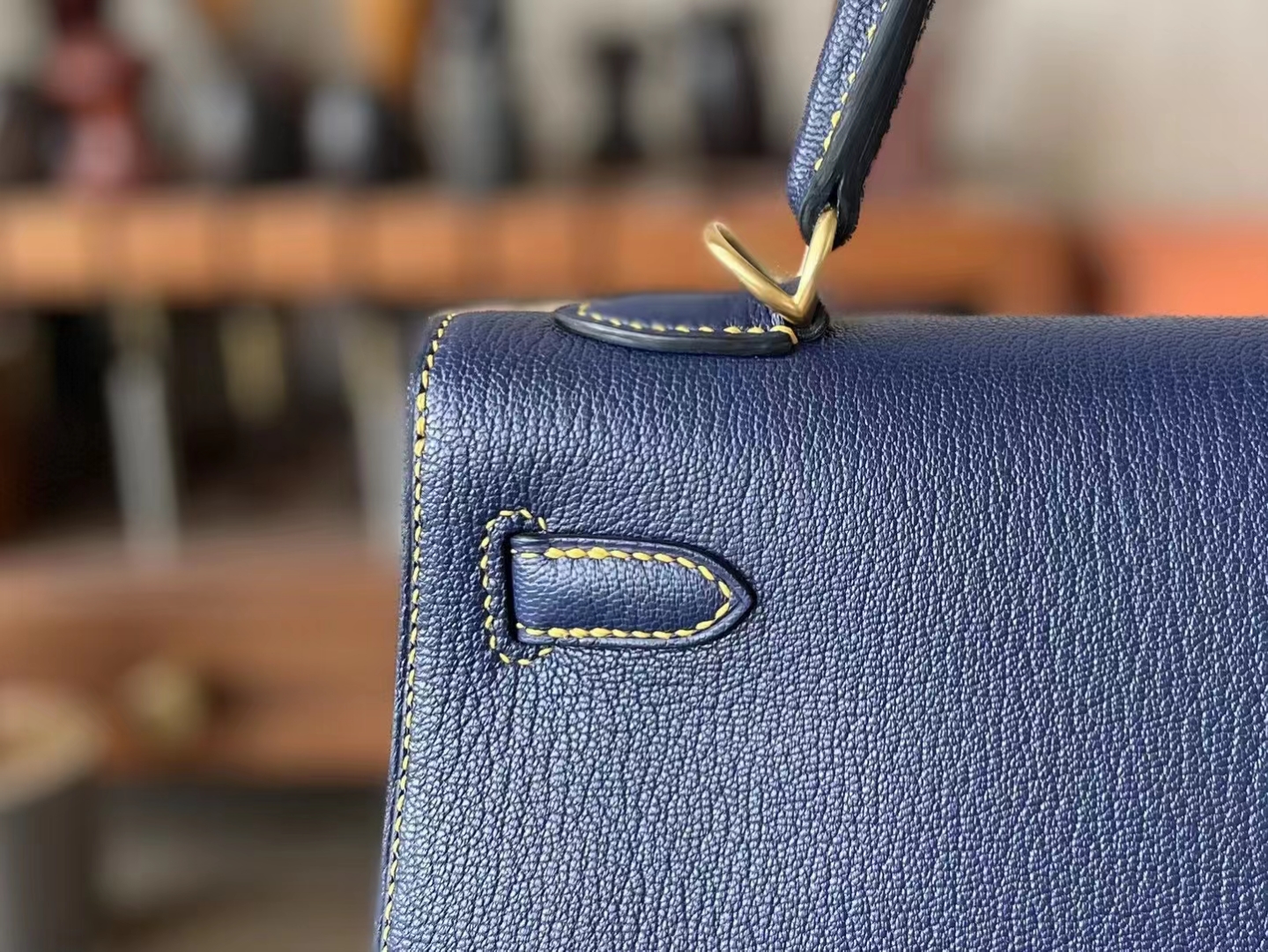 Hermès（爱马仕）kelly 凯莉包 宝石蓝 内拼 琥珀黄 山羊皮 金扣 25cm