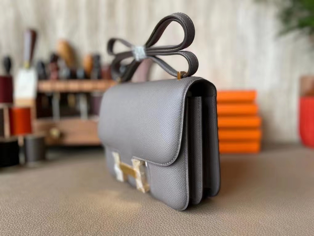 Hermès（爱马仕）Constance 康康 锡器灰 Epsom皮 金扣 19cm