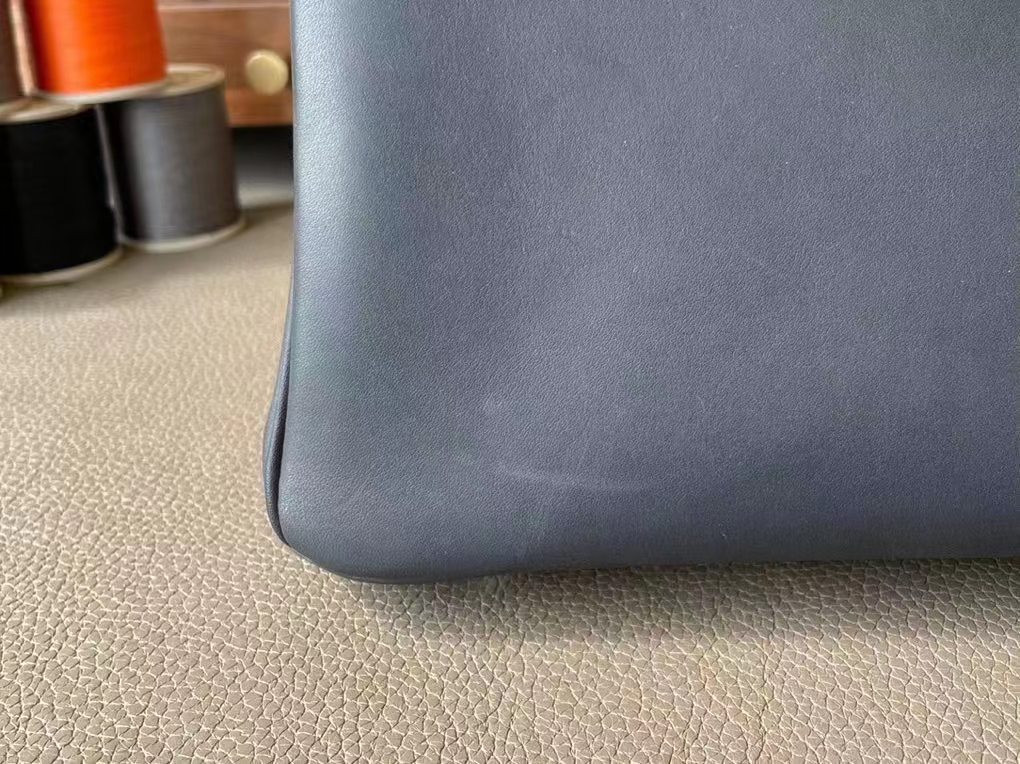 Hermès（爱马仕）Birkin 铂金包 黑色 平纹马鞍皮 银扣 30cm