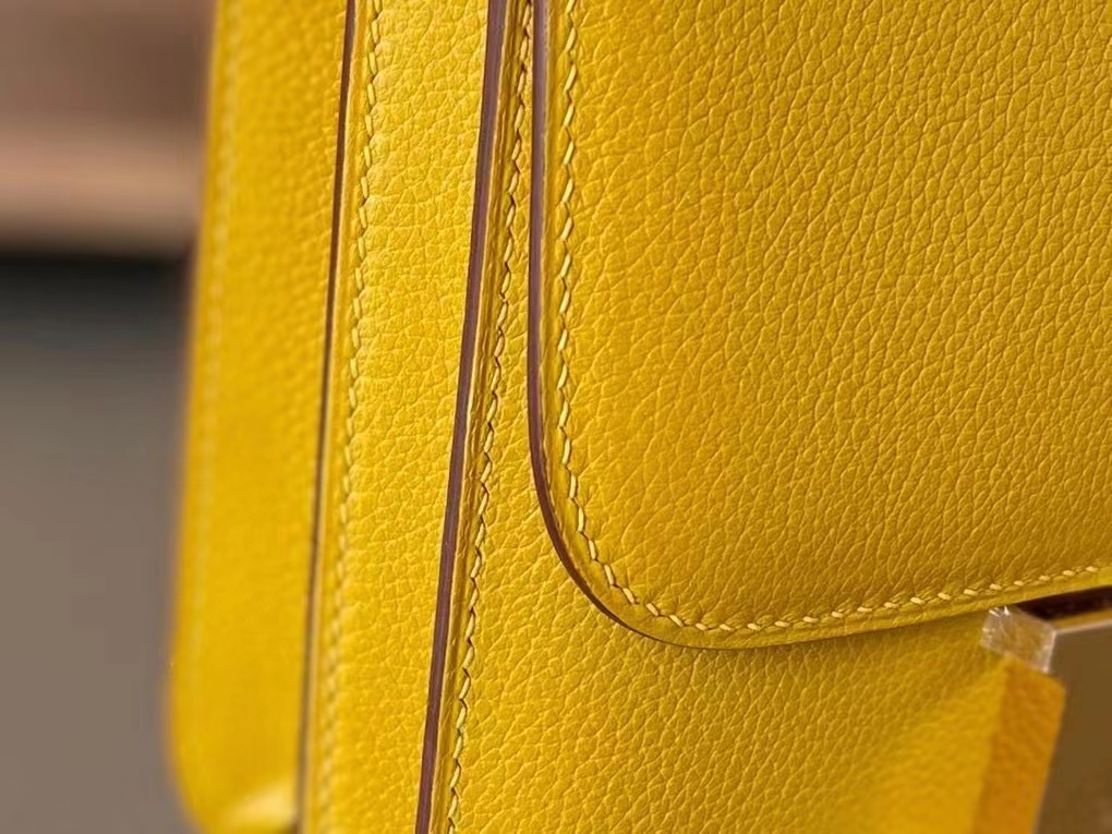 Hermès（爱马仕）Constance 康康 琥珀黄 Evercolor皮 金扣 19cm
