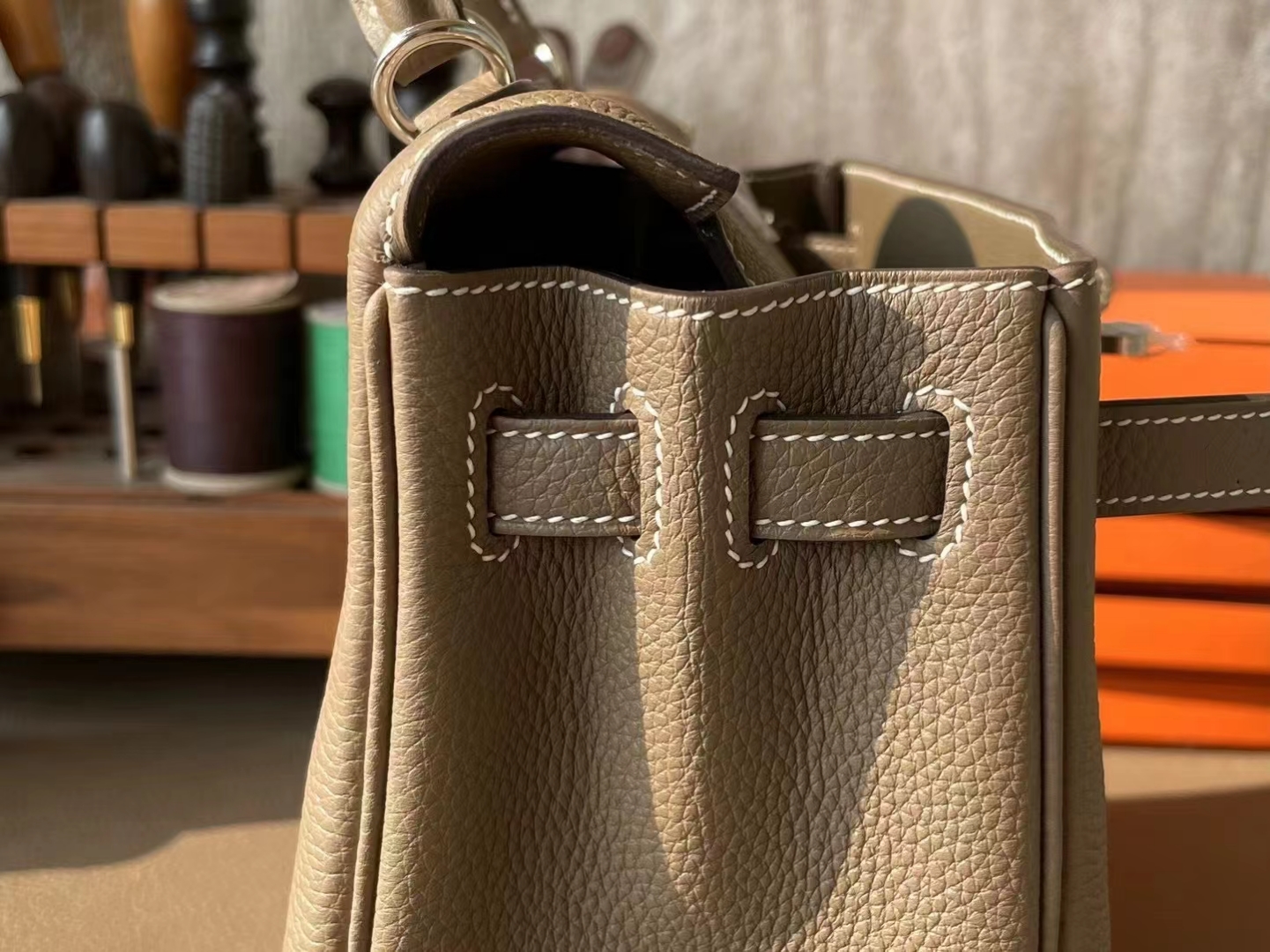 Hermès（爱马仕）kelly 凯莉包 大象灰 Togo 顶级小牛皮 银扣 25cm