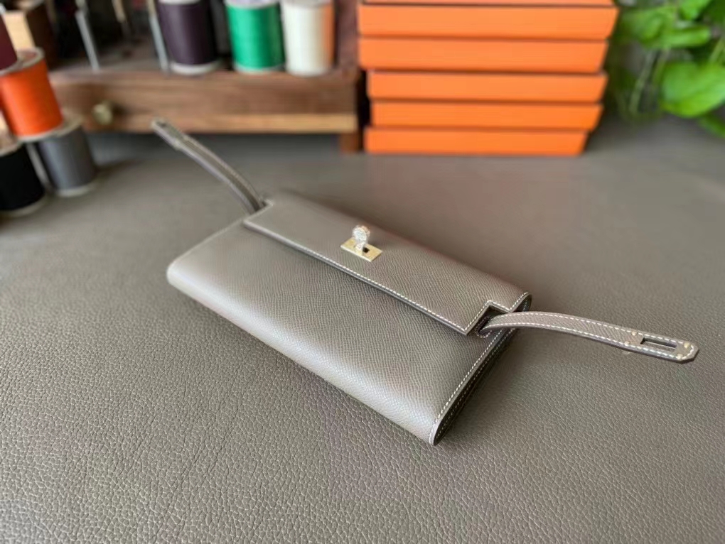 Hermès（爱马仕）Kelly TO GO 大象灰 Epsom 掌纹皮 金扣 20cm