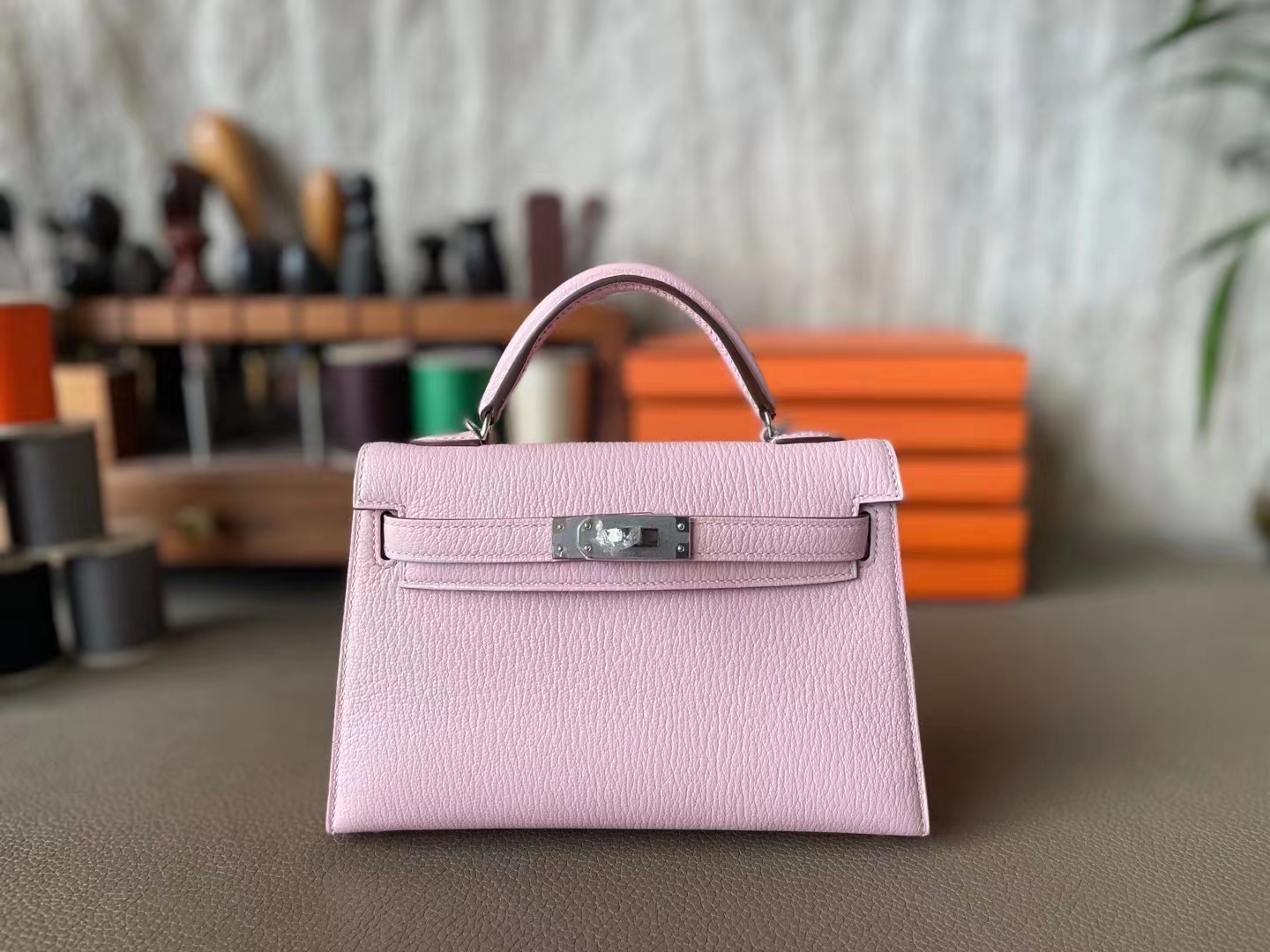 Hermès（爱马仕）mini Kelly 迷你凯莉 山羊皮 3q 水粉 银扣 19cm 二代