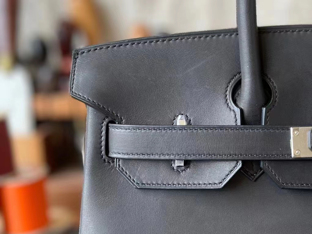 Hermès（爱马仕）Birkin 铂金包 黑色 平纹马鞍皮 银扣 30cm