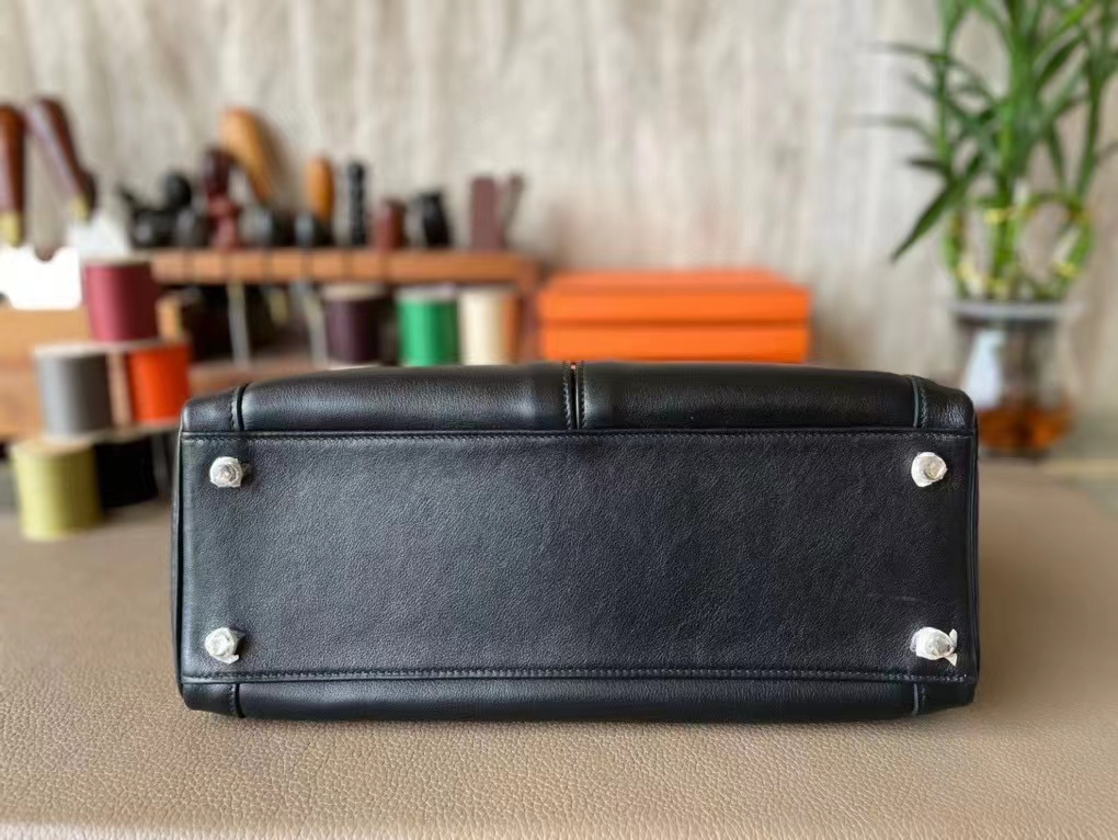 Hermès（爱马仕）kelly lakis  黑色 Swfit 拼 雾面湾鳄 银扣 32cm