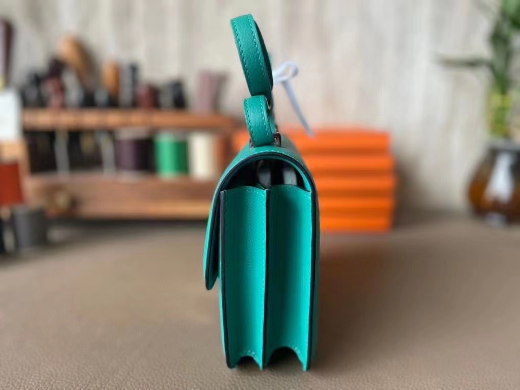 Hermès（爱马仕）Constance 康康 维罗纳绿 Evercolor皮 银扣 19cm