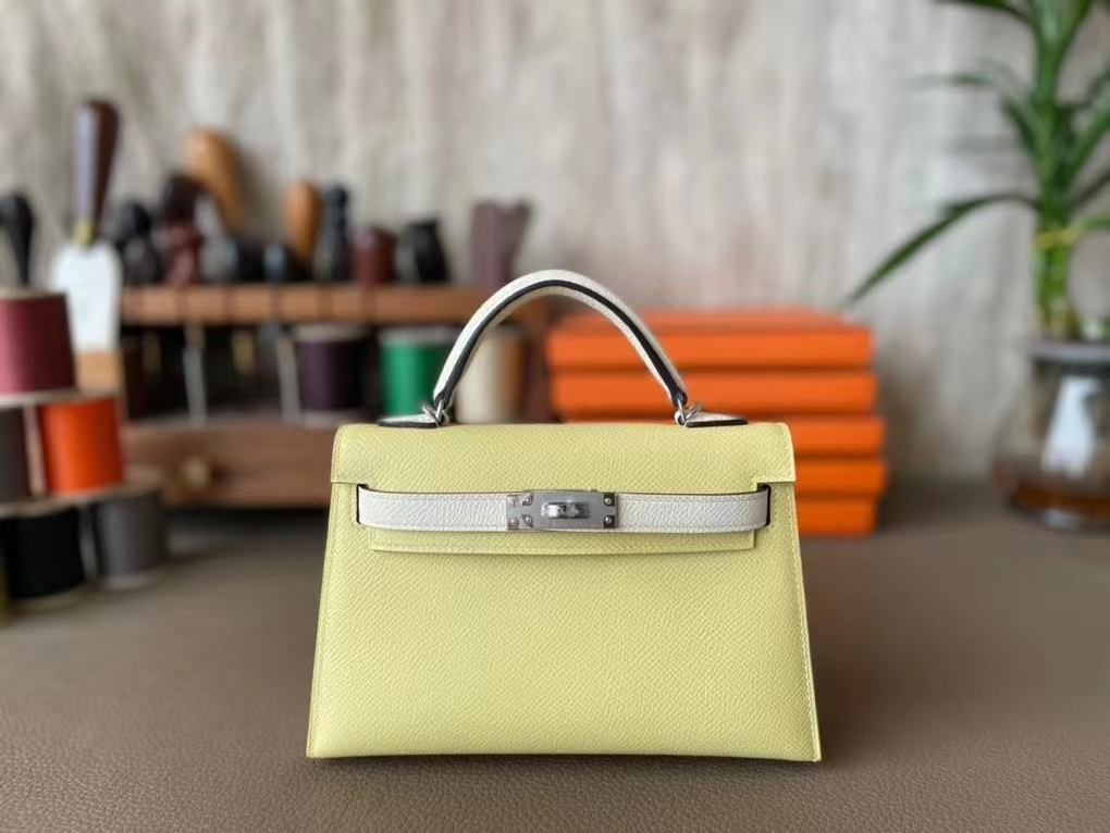 Hermès（爱马仕）minikelly 迷你凯莉 小鸡黄 拼 奶昔白 Epsom掌纹皮 银扣 19cm 二代