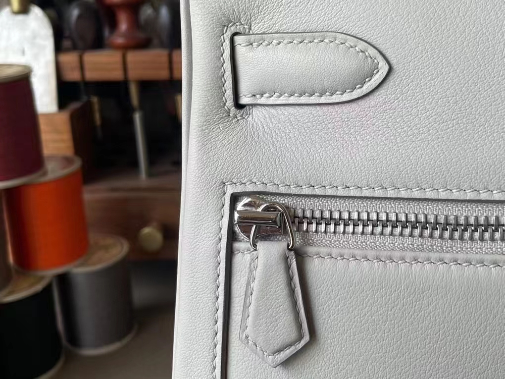 Hermès（爱马仕）kelly lakis  珍珠灰 Swfit 拼 雾面湾鳄 银扣 32cm
