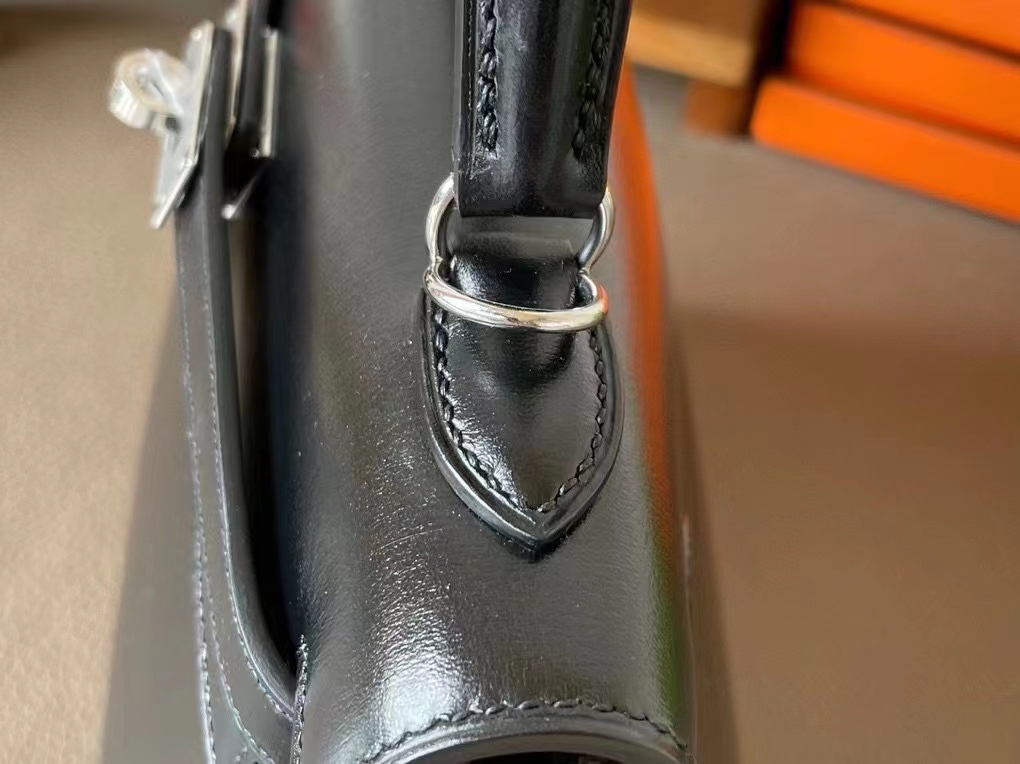 Hermès（爱马仕）Kelly 凯莉包 黑色 Box皮 银扣 25cm