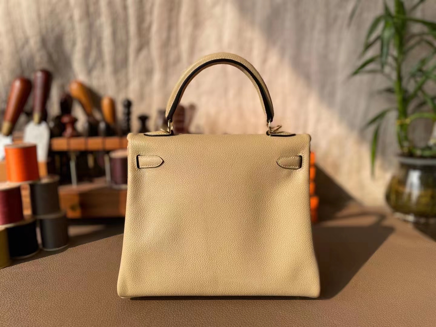 Hermès（爱马仕）kelly 凯莉包 风衣灰 evercolor皮 金扣 25cm