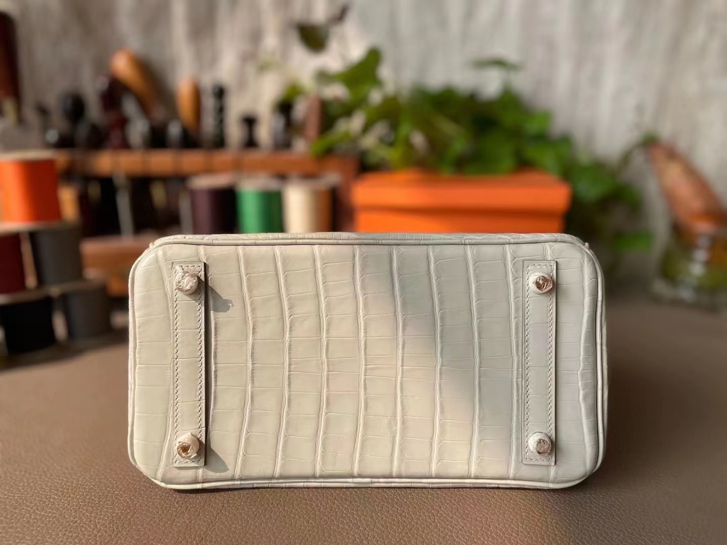 Hermès（爱马仕）Birkin 铂金包 冰川白 雾面美洲鳄 金扣 25cm
