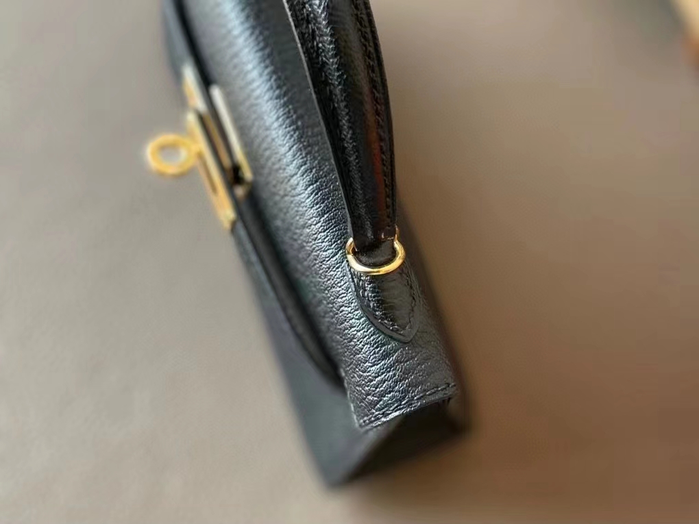 Hermès（爱马仕）mini kelly 迷你凯莉 黑色 Chevre 山羊皮 金扣 19cm 二代