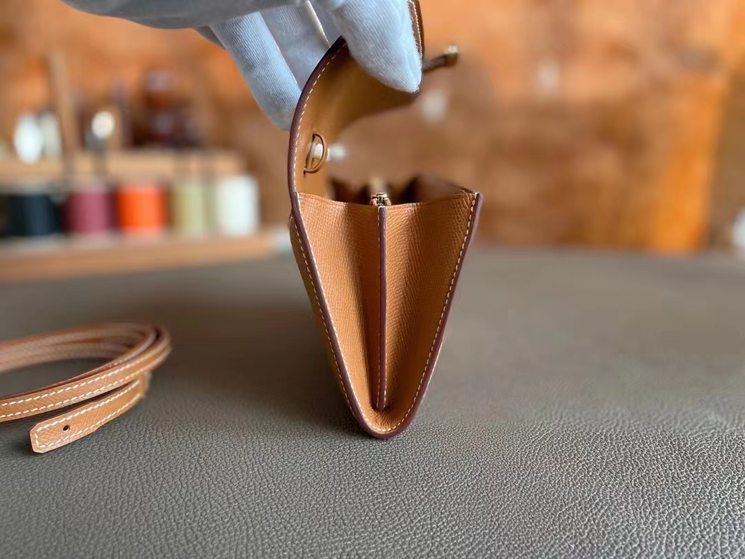 Hermès（爱马仕）constance to go C37 浅咖啡 Epsom 金扣 20cm