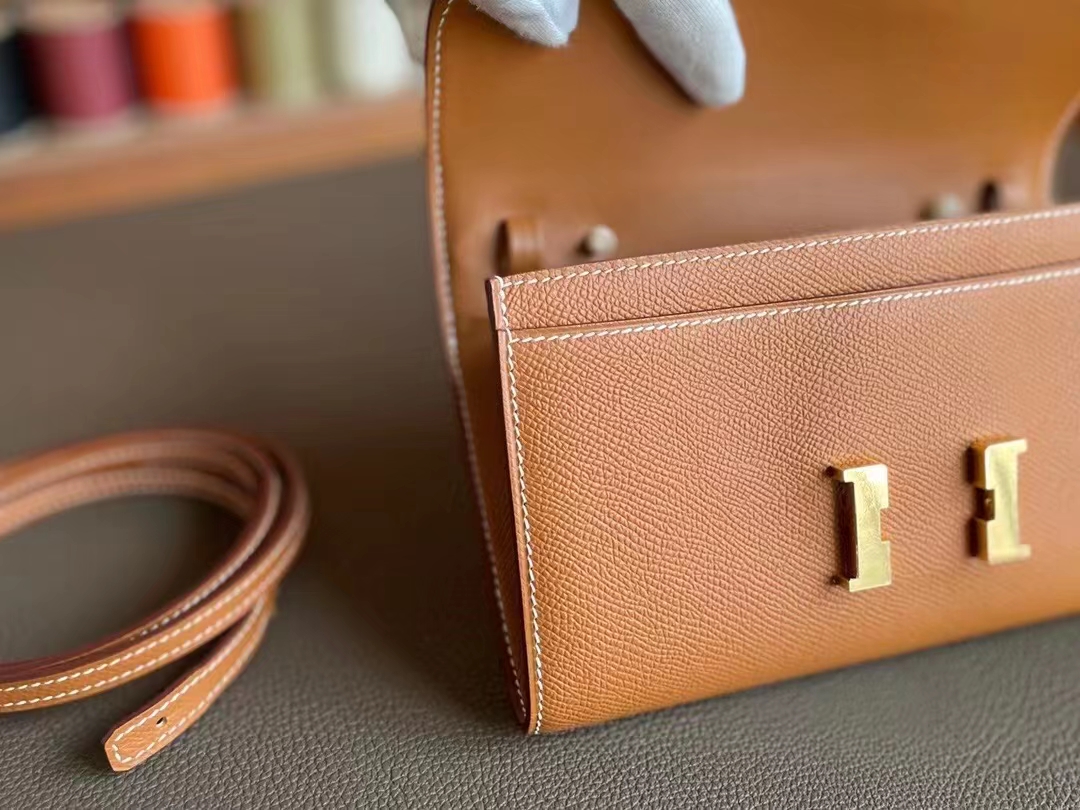 Hermès（爱马仕）constance to go C37 浅咖啡 Epsom 金扣 20cm