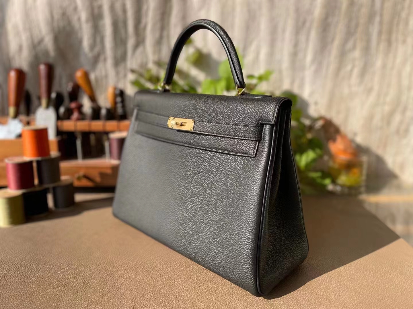 Hermès（爱马仕）Kelly 凯莉包 黑色 TOGO 顶级小牛皮 金扣 32cm