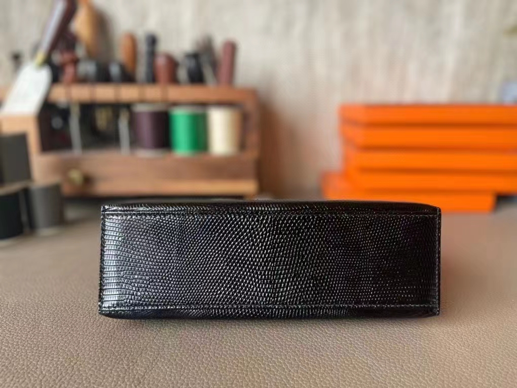 Hermès（爱马仕）mini kelly 迷你凯莉 黑色 顶级蜥蜴皮 银扣 22cm 一代