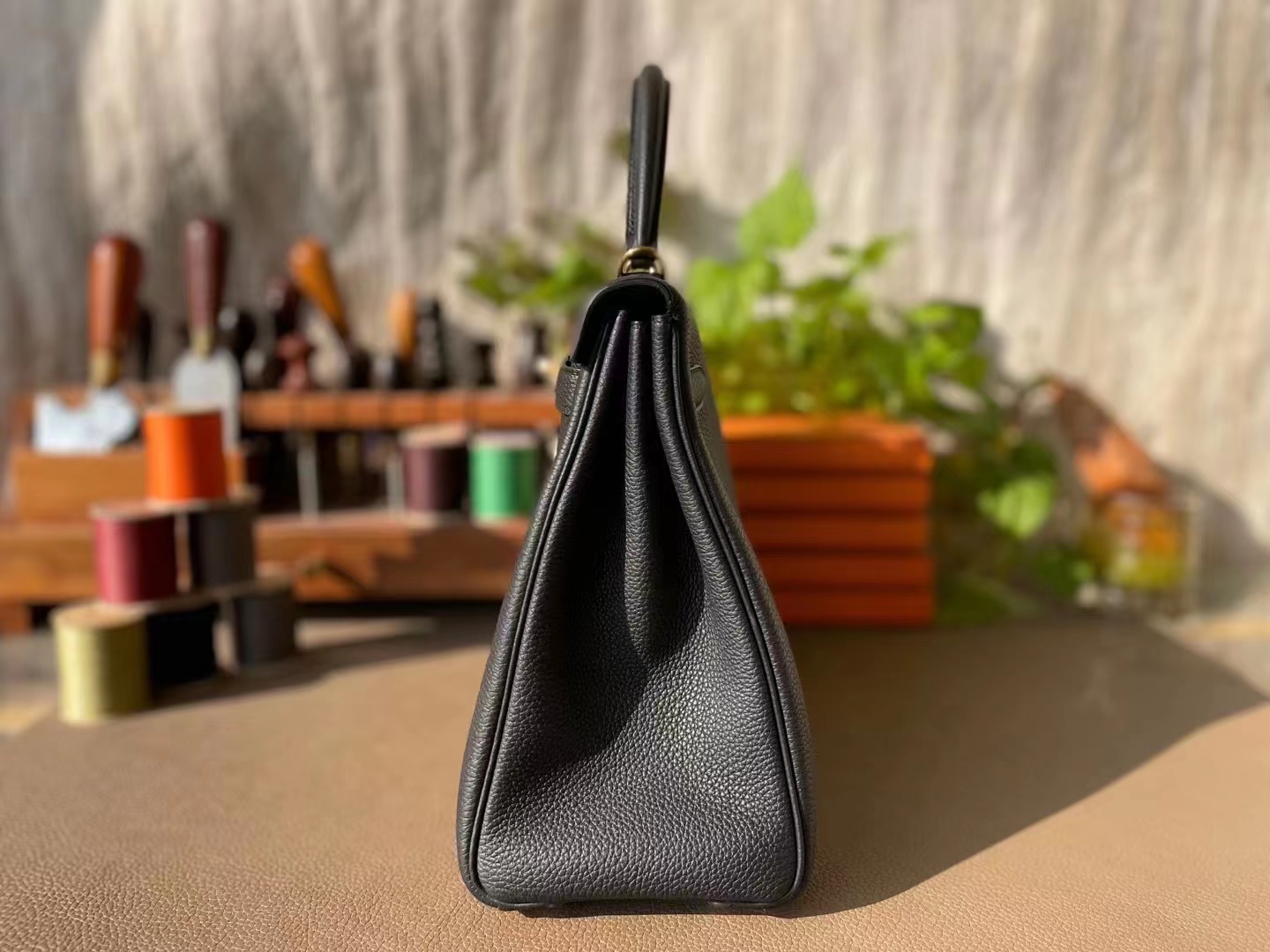 Hermès（爱马仕）Kelly 凯莉包 黑色 TOGO 顶级小牛皮 金扣 32cm