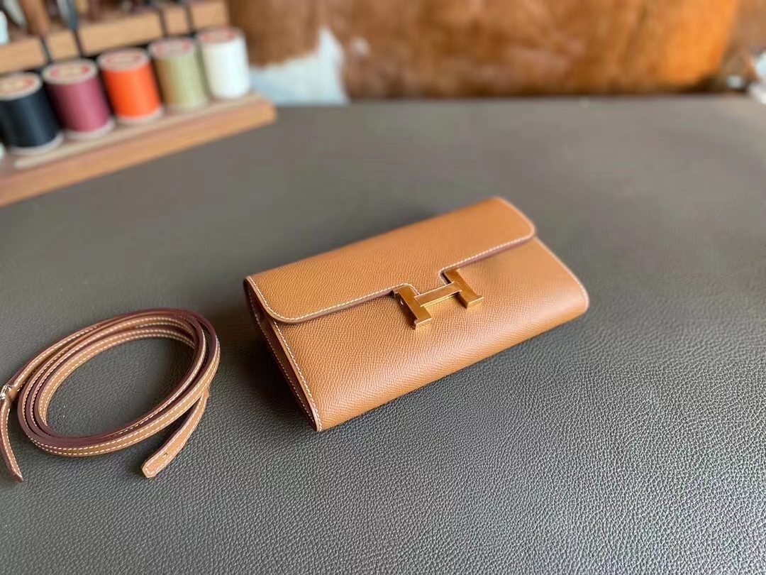 Hermès（爱马仕）constance to go C37 浅咖啡 Epsom 金扣 20cm