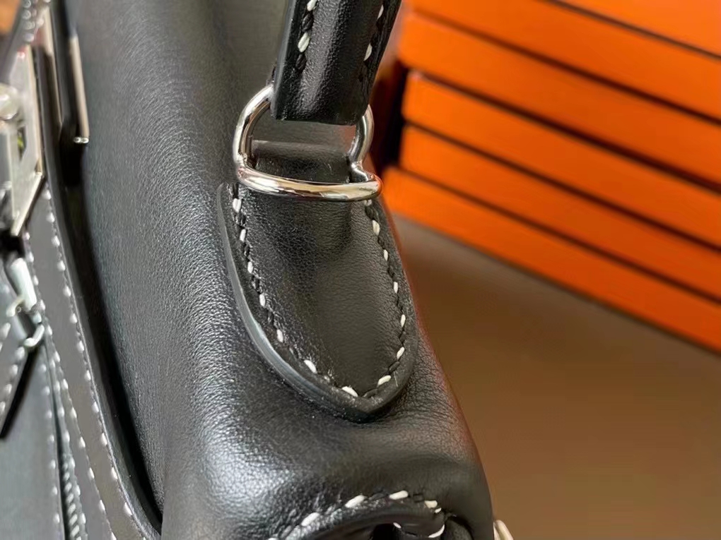Hermès（爱马仕）kelly lakis 黑色 钢琴线 Swfit皮 银扣 28cm