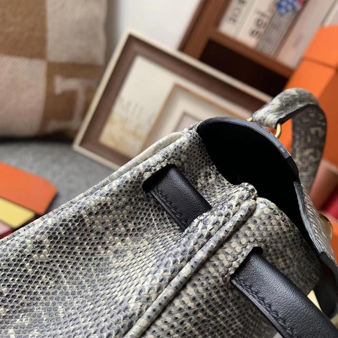 Hermès（爱马仕）Kelly doll 自然色 原厂御用蜥蜴皮 金扣 18cm