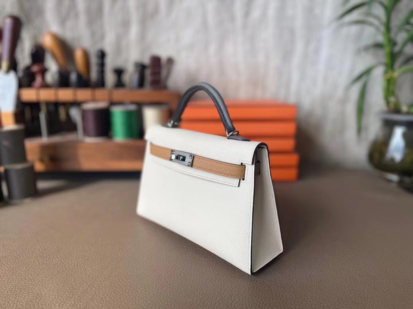 Hermès（爱马仕）Mini kelly 迷你凯莉 三拼色 奶油白 拼 奶茶色 拼 积雨云灰 Epsom 银扣 19cm 二代