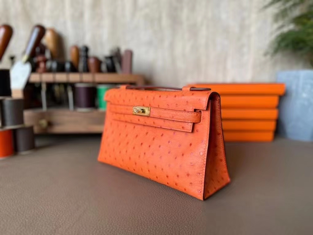 Hermès（爱马仕）mini kelly pochette 顶级鸵鸟皮 橙色 金扣 22cm 一代