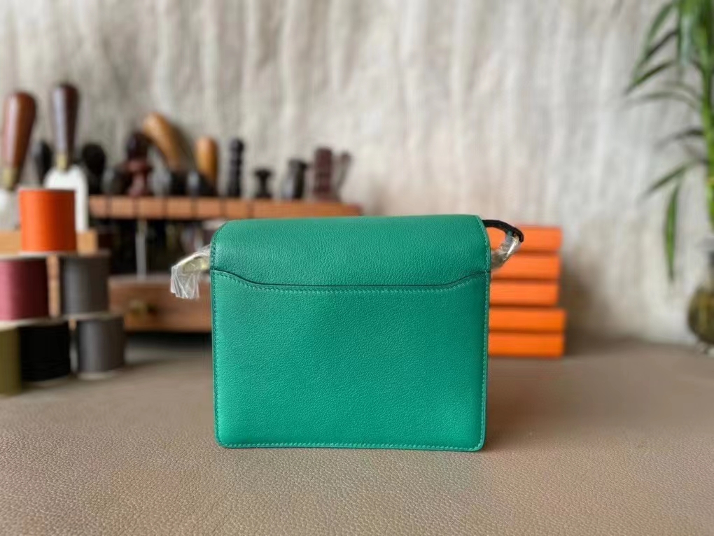 Hermès（爱马仕）Roulis 猪鼻子 丝绒绿 evercolor皮 金扣 19cm