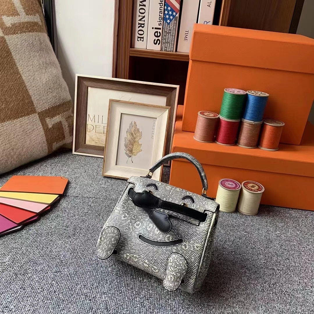 Hermès（爱马仕）Kelly doll 自然色 原厂御用蜥蜴皮 金扣 18cm