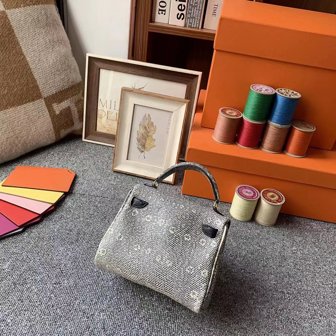Hermès（爱马仕）Kelly doll 自然色 原厂御用蜥蜴皮 金扣 18cm