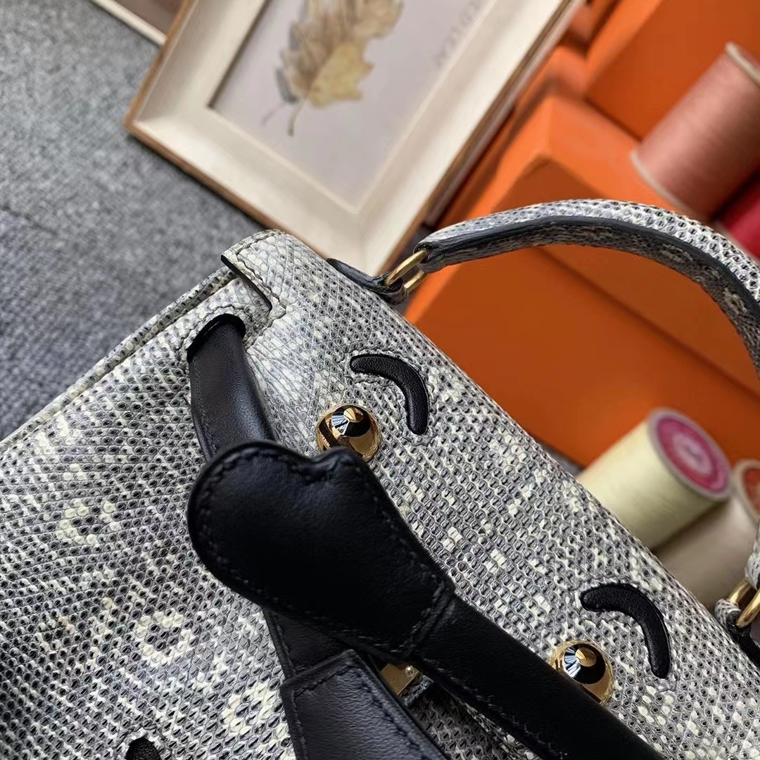 Hermès（爱马仕）Kelly doll 自然色 原厂御用蜥蜴皮 金扣 18cm