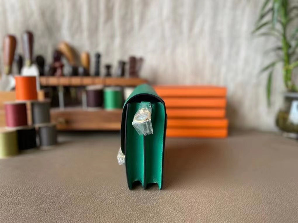 Hermès（爱马仕）Roulis 猪鼻子 丝绒绿 evercolor皮 金扣 19cm