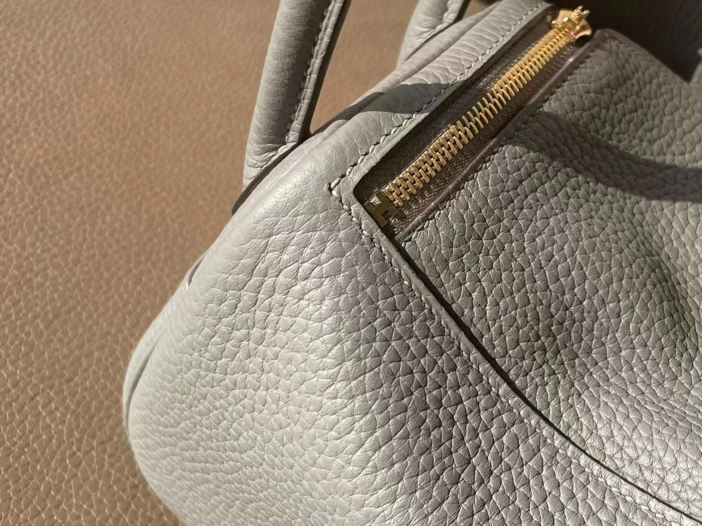 Hermès（爱马仕）MINI lindy 迷你琳迪包 积雨云灰 TC 大牛皮 银扣 20cm