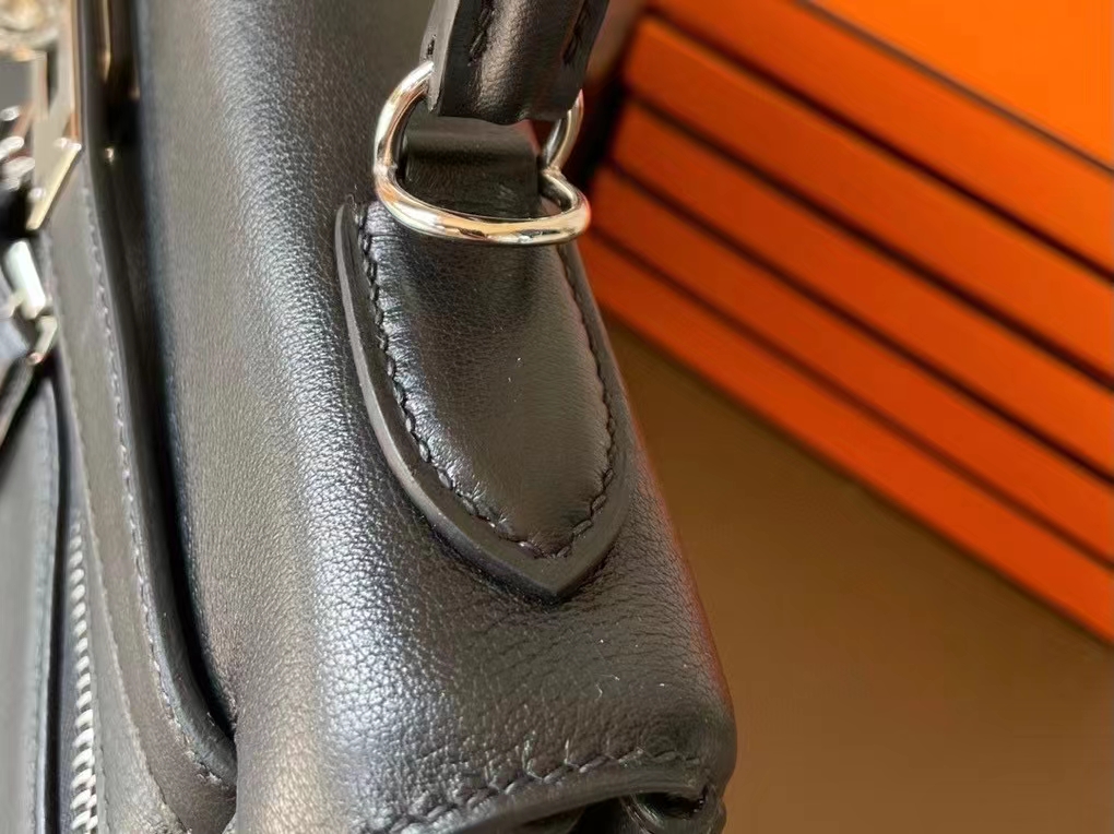 Hermès（爱马仕）Kelly lakis 黑色 swift皮 银扣 28cm