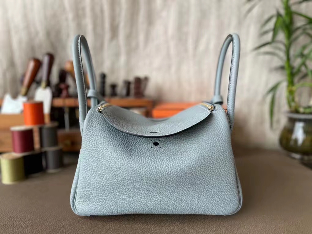 Hermès（爱马仕）Lindy 琳迪包 TC 大牛皮 亚麻蓝 金扣 26cm